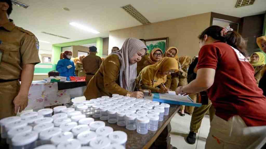 537 Ratusan ASN di Pemkot Bandung Ikuti Tes Urine&nbsp;BNN